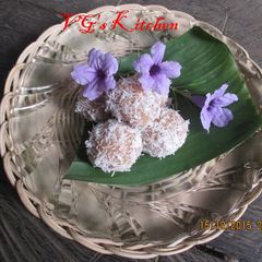 A picture of Boiled Banana Balls (EURIMOO).