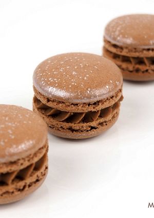 Une photo de Macaron Chocolat Marron