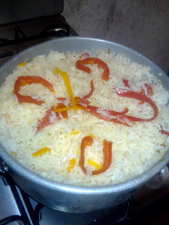 Una foto de Arroz con sazón de mi mamá