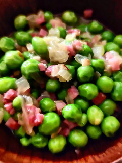 Una foto de Guisantes con jamón