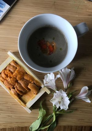 รูปของ ซุปเห็ดข้น พร้อมหอยอูนิ (Mushrooms Soup Purée with Uni)