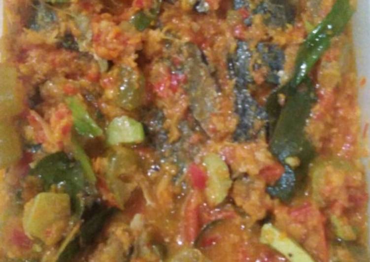 Ikan Kembung Asem Pedas