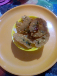 தட்டை (Thattai recipe in tamil) செய்முறை முக்கிய புகைப்படம்