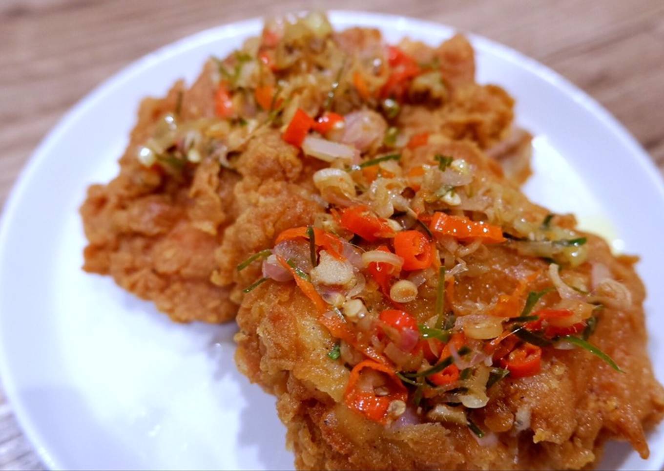Ayam geprek sambal matah