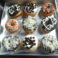 รูปของ Donat empuk endess