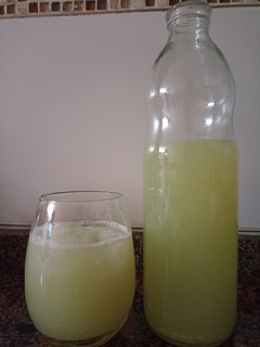Una foto de Limonada con menta y jengibre 😊