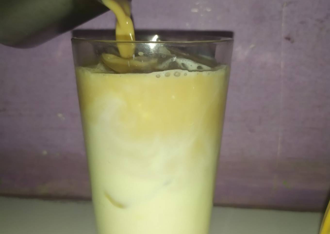 Es kopi susu (gulas pandan)