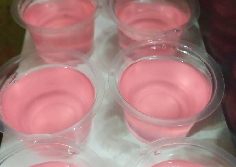 Puding nutrijell stowberry