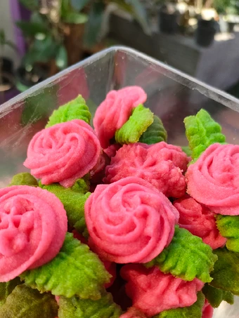 Langkah Mudah untuk Membuat Resep 305. Kue Semprit Susu Maizena yang  Bikin Ketagihan Anti Ribet, Sempurna