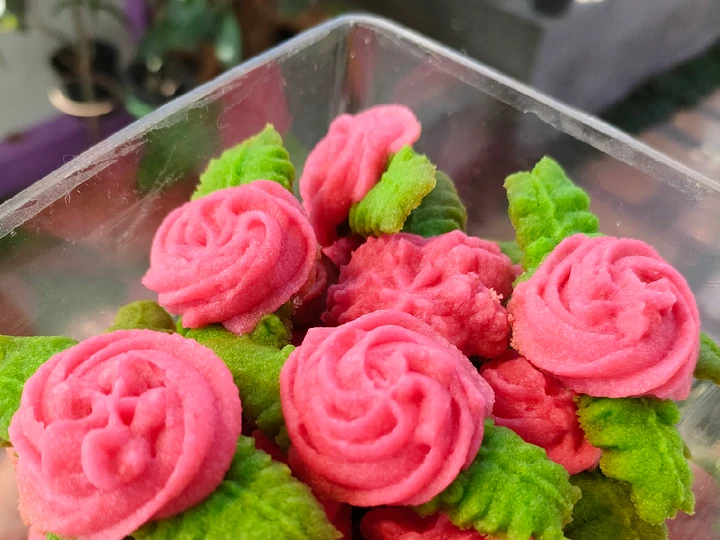 Langkah Mudah untuk Membuat Resep 305. Kue Semprit Susu Maizena yang  Bikin Ketagihan Anti Ribet, Sempurna