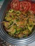 Salada refrescante com abobrinha