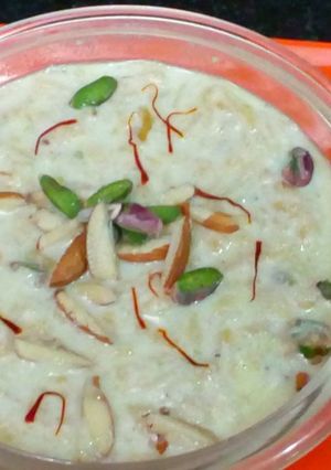A picture of सेब से बनी खीर.