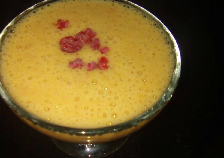 Step-by-Step Guide to Prepare Quick Orange banana smoothie