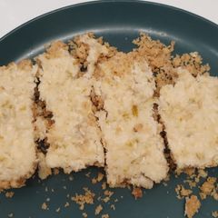 A picture of Lime 🍋‍🟩 & oat bars. Gluten free. Vegan.