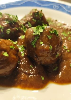 Una foto de Albóndigas al Horno en Salsa de Carrilleras de Ternera