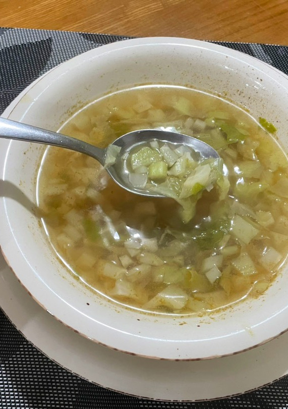Una foto de Sopa de tronquitos de coliflor