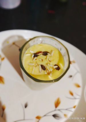 A picture of Mango shake.
