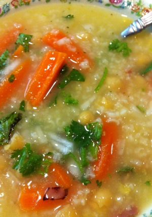 Una foto de Sopa de arroz con garbanzos de Sinaloa