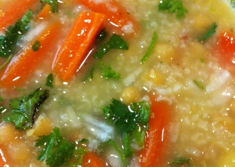 Sopa de arroz con garbanzos de Sinaloa