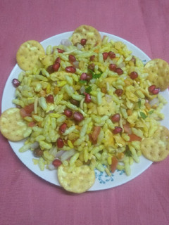 સૂકી ભેળ (Suki Bhel Recipe In Gujarati) રેસીપી મુખ્ય ફોટો