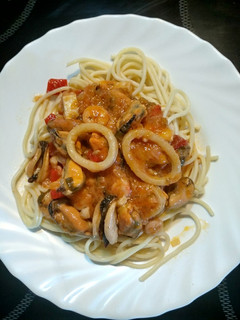 Una foto de Pasta con salsa de frutos del mar