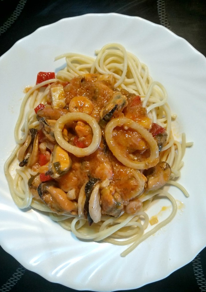 Una foto de Pasta con salsa de frutos del mar