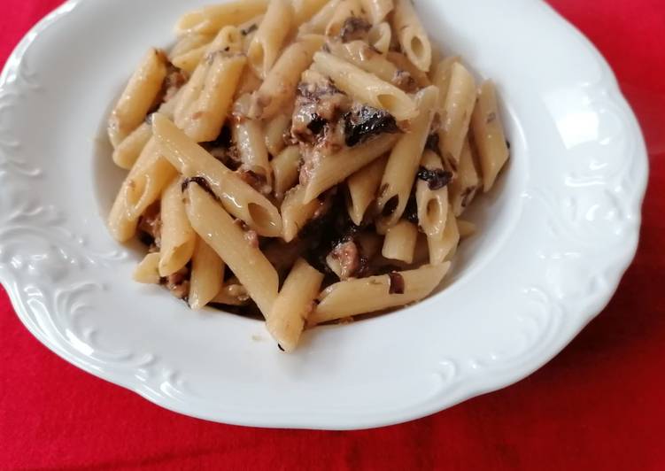 Penne radicchio salame e fontina