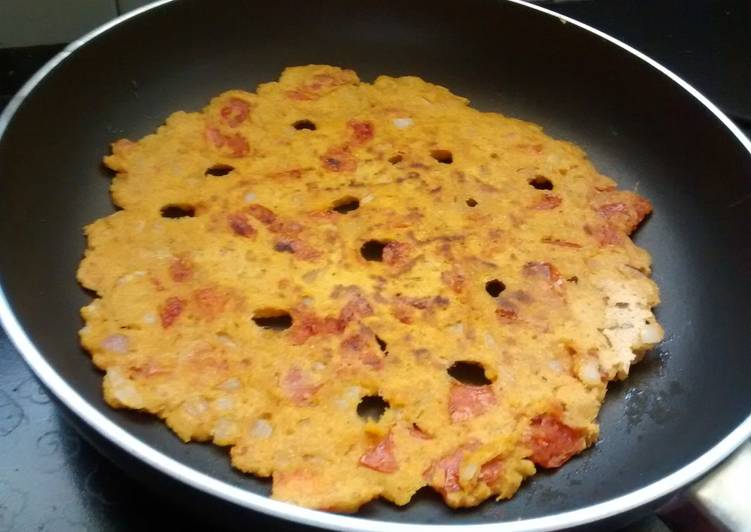 Recipe of Quick Tomato And Onion Thalipeeth #flour