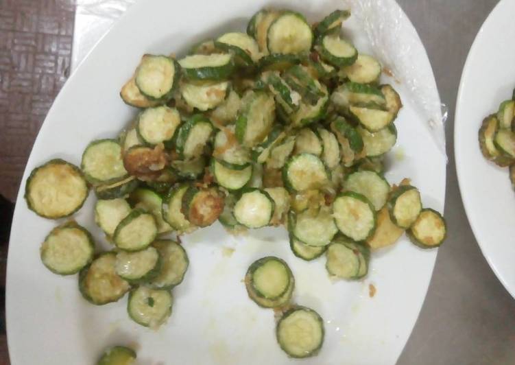 Deep fried courgettes
