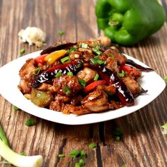 A picture of Kung Pao Chicken/Chinese Chicken starter/Restaurant style.