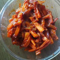 A picture of Instant carrot and mango pickle.