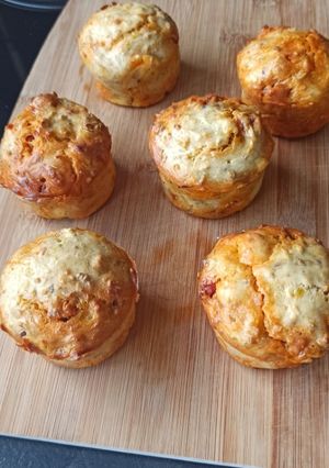 Une photo de Muffins chorizo poireaux et pistaches hachées