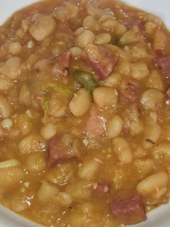 Una foto de Fabada a mi manera