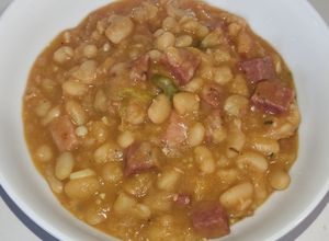 Una foto de Fabada a mi manera