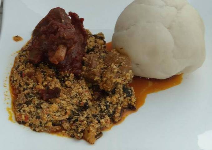 Egusi soup with pounded yam