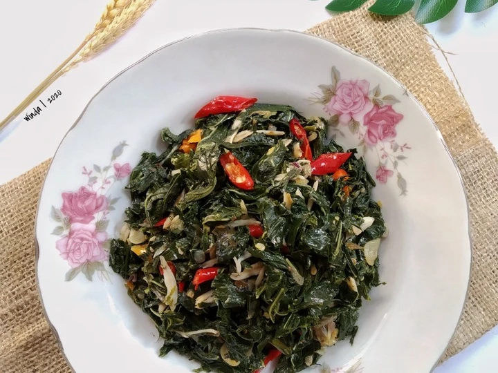 Langkah Gampang Membuat Resep 19. Tumis Daun Singkong & Teri yang  Bikin Ketagihan Anti Ribet, Bikin Ngiler