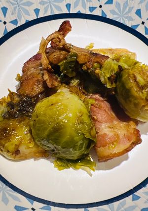 A picture of Thanksgiving Bacon 🥓 Brussel Sprouts.