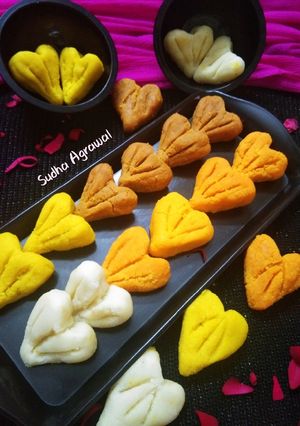 हार्ट शेप मोदक (Heart Shap Modak recipe in Hindi) रेसिपी मुख्य फोटो