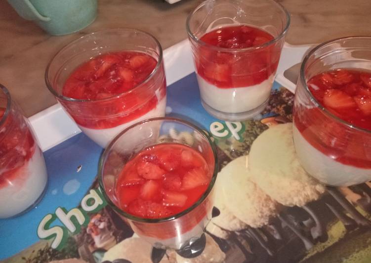 Comment Préparer Les Panna Cotta à la fraise 🍓