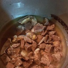 A picture of Beef broth.