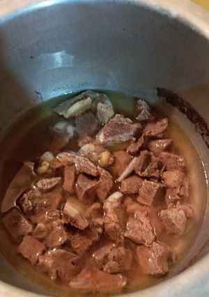 A picture of Beef broth.