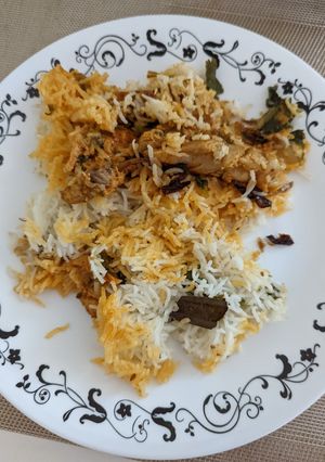 A picture of Hyderabad Chicken Dum Biryani.