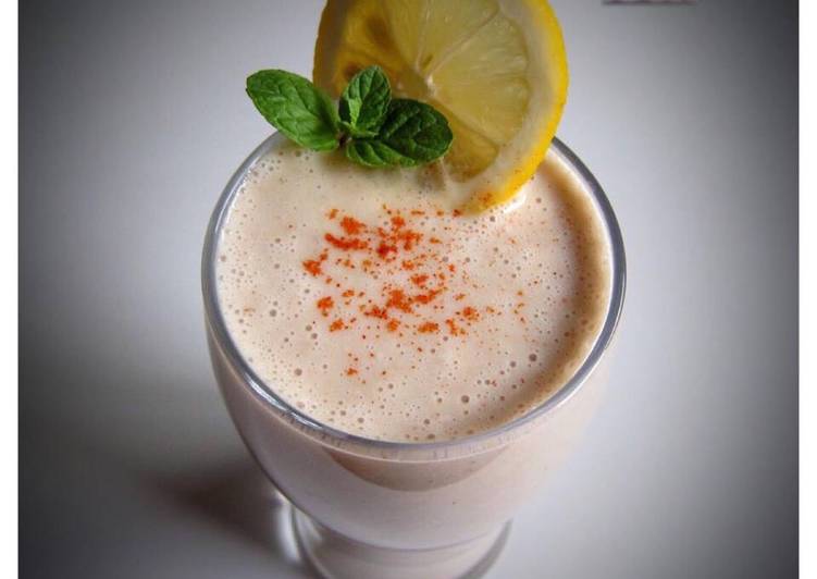 Recipe of Any-night-of-the-week Guava & banana smoothie