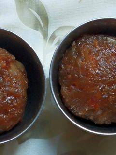 સફરજન અને ખજૂર ના લાડુ (Apple Khajoor Ladoo Recipe In Gujarati) રેસીપી મુખ્ય ફોટો