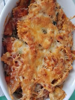 Una foto de Lacitos de pasta con boloñesa