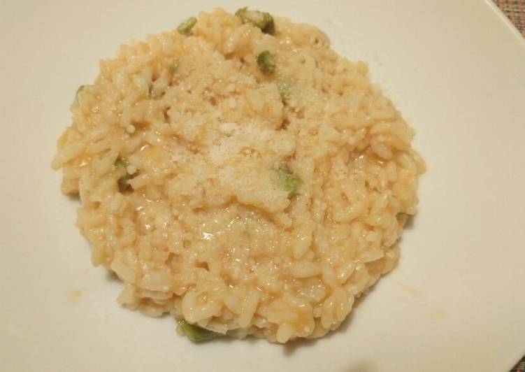 How to Prepare Homemade Asparagus and tomato risotto