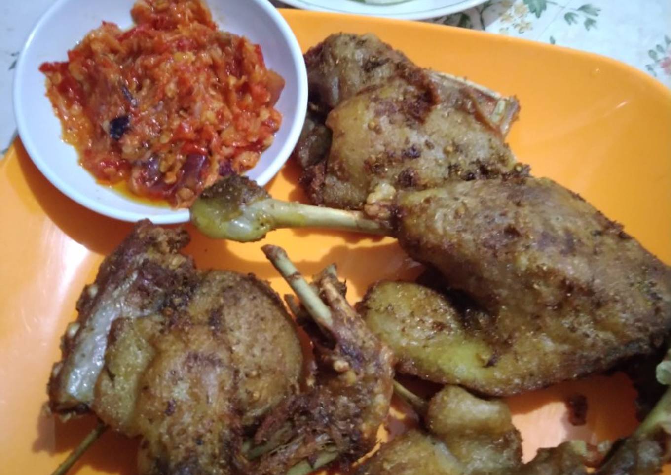 Bebek goreng sambal bawang