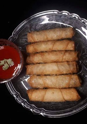 A picture of Spring rolls.