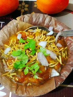 टमाटर और चने की चाट (tamatar aur chane ki chaat recipe in Hindi) रेसिपी मुख्य फोटो