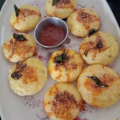A picture of Spicy Green veg idli.